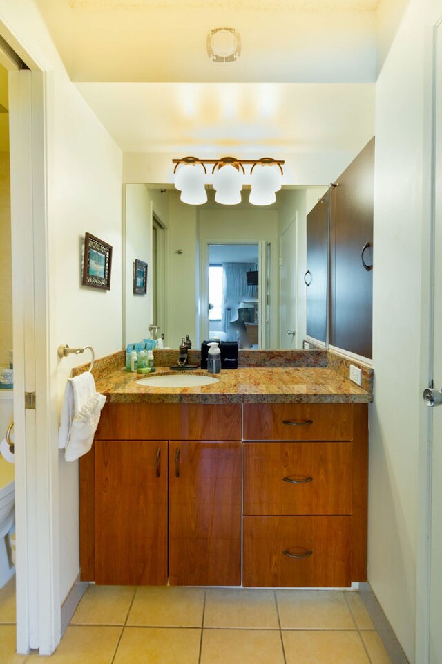 ワイキキ バンヤン - プール ビュー タワー 1 スイート 707