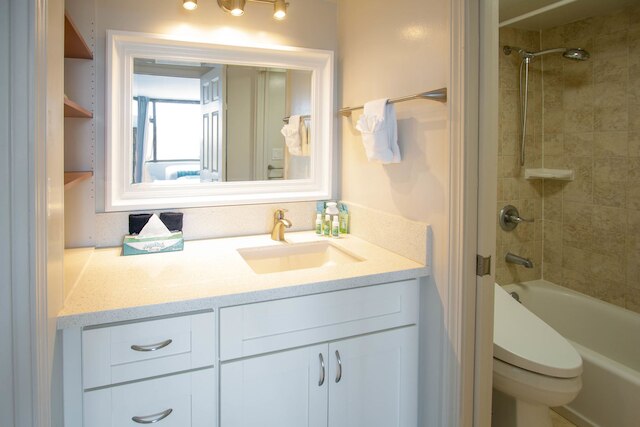 ワイキキ バンヤン - オーシャン ビュー タワー 1 スイート 3209