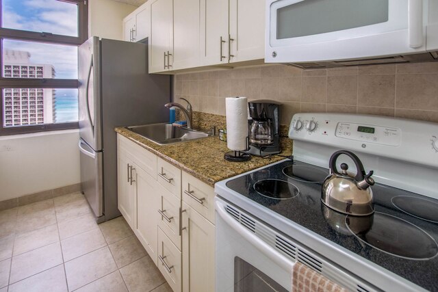 ワイキキ バンヤン - オーシャン ビュー タワー 1 スイート 2214