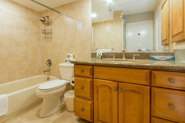 ワイキキ バンヤン - プール ビュー タワー 1 スイート 911