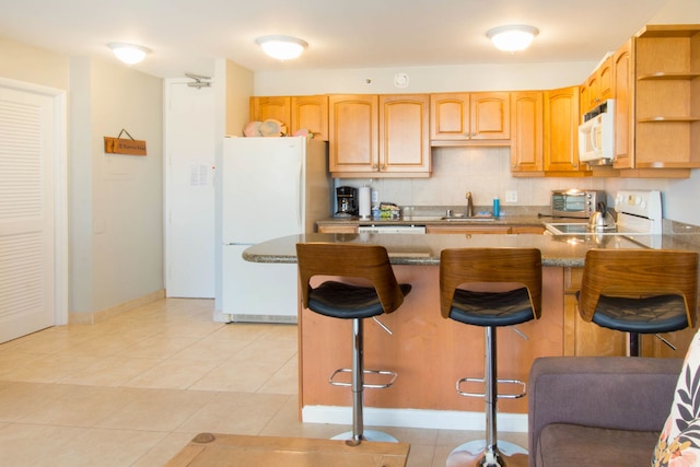 ワイキキ バンヤン - プール ビュー タワー 1 スイート 911