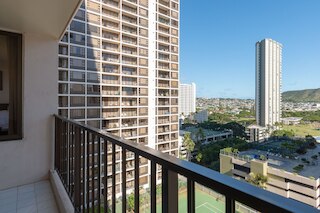 ワイキキ バンヤン - プール ビュー タワー 1 スイート 1501