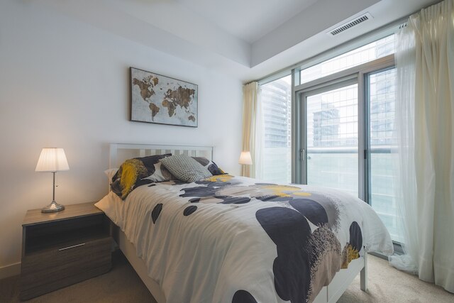 スタニング スイーツ - きれいなベッドルーム 2 室、コンドミニアム