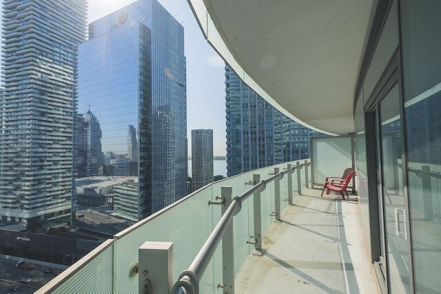 スタニング スイーツ - きれいなベッドルーム 2 室、コンドミニアム