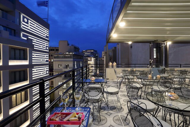 V1935 ラグジュリアス アパートメンツ