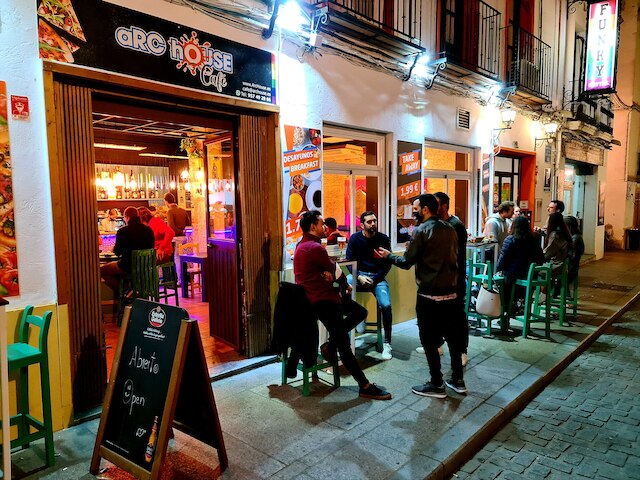 アルク ハウス リベラ - ホステル