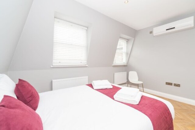 PML アパートメンツ サウスウィック ストリート