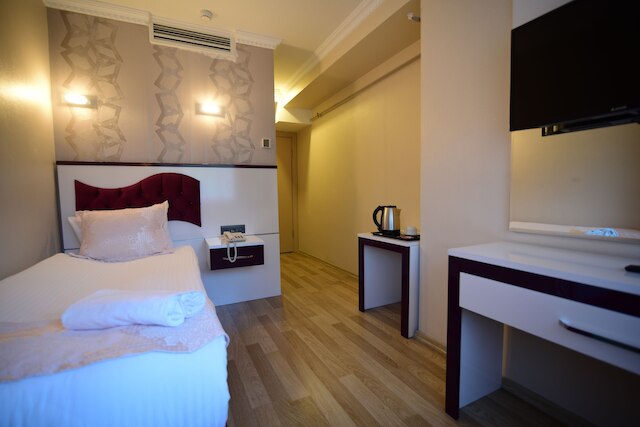 オズデミー パレス ホテル