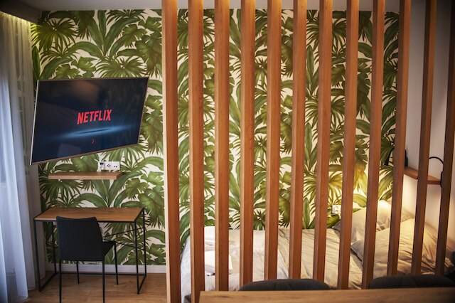 グラスハウス ホットタブ アパートメンツ