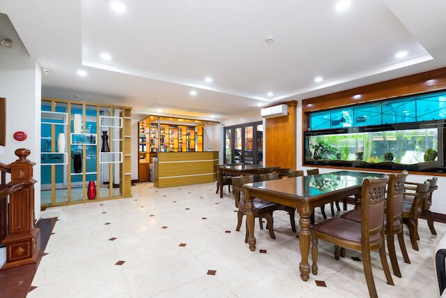 サニー ホテル アンド アパートメント