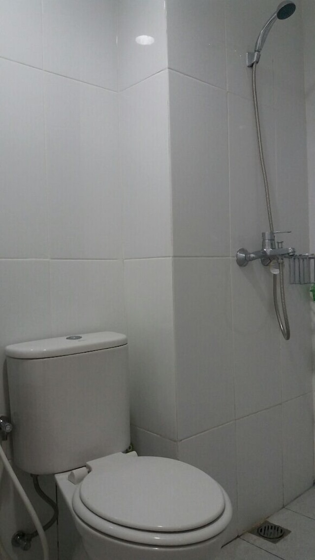 タマンサリ マホガニー アパートメント