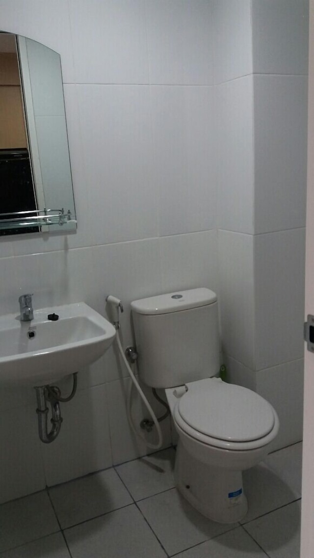 タマンサリ マホガニー アパートメント