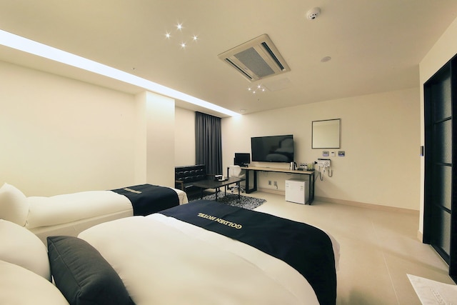 バルサン ゴールデン ホテル