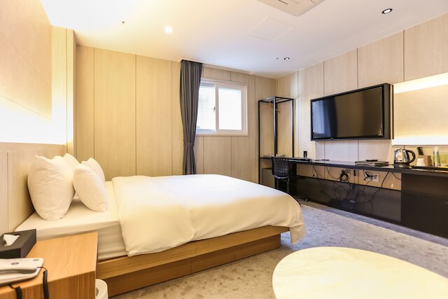 バルサン ゴールデン ホテル