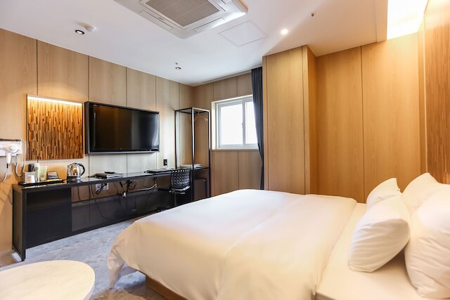 バルサン ゴールデン ホテル