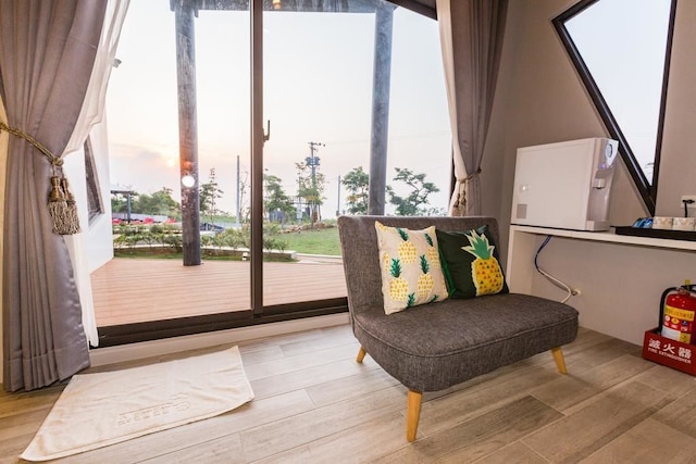 ピーカブー (朵貓貓海景民宿)