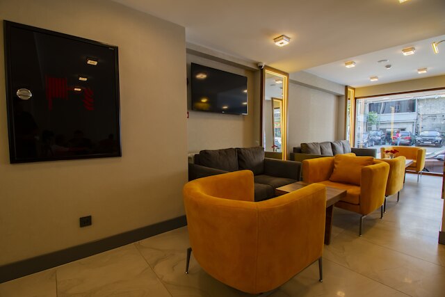 アヴラシャ ポート ホテル