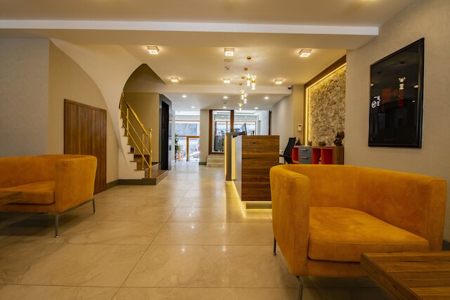 アヴラシャ ポート ホテル