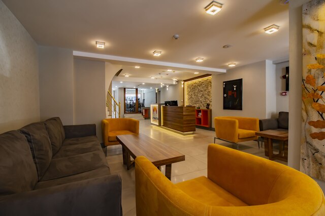 アヴラシャ ポート ホテル