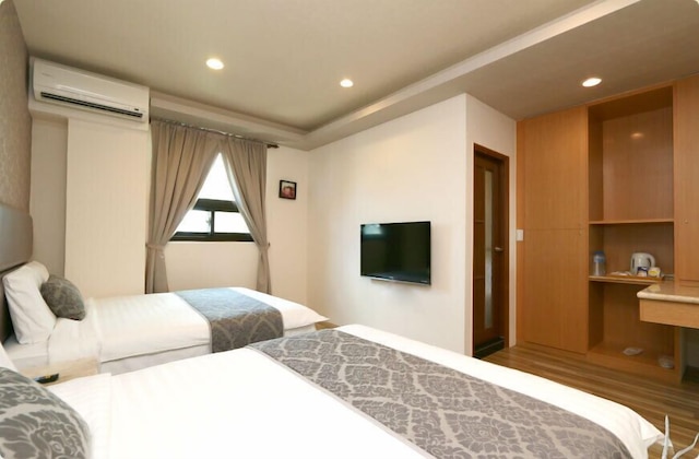 イーラン ジミー ヴィラ