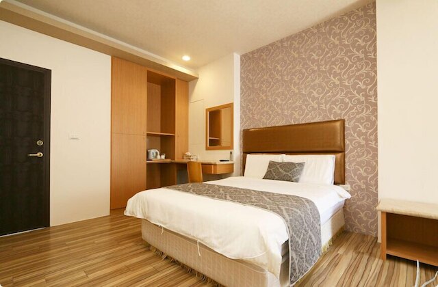 イーラン ジミー ヴィラ