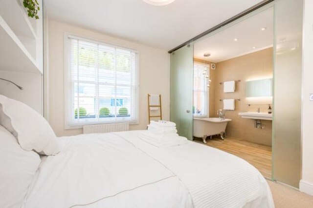 ローガン ミューズ バイ ライム ストリート