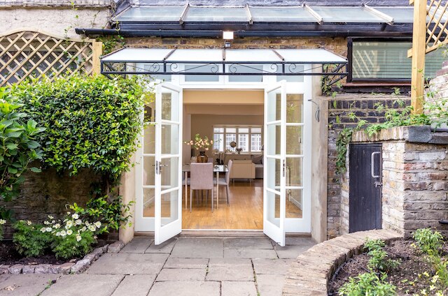 ローガン ミューズ バイ ライム ストリート