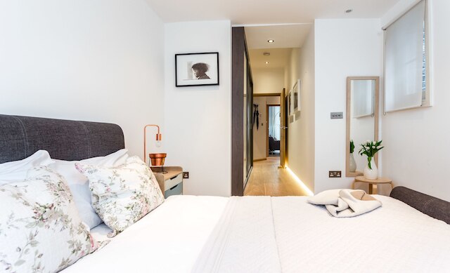 ウェストボーン グローブ バイ ライム ストリート