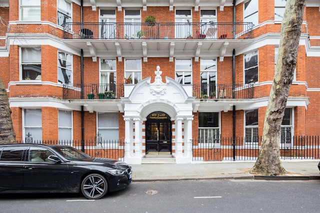 イヴェルナ ガーデンズ バイ ライムストリート