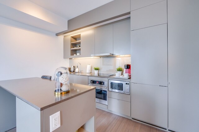 メトロポリス スイーツ - ピーター ストリート