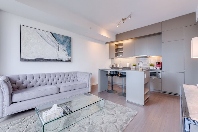 メトロポリス スイーツ - ピーター ストリート