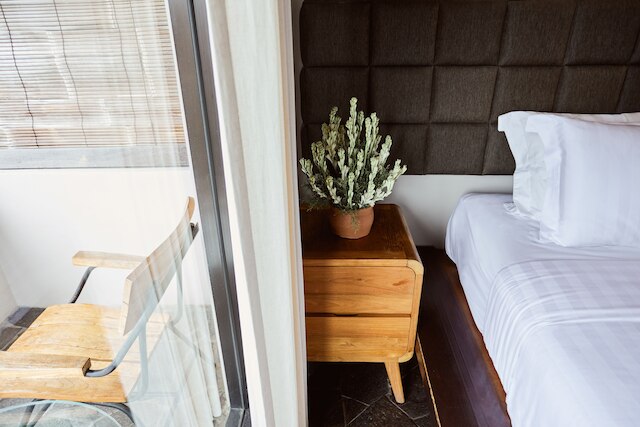 アウトポストペネスタナン