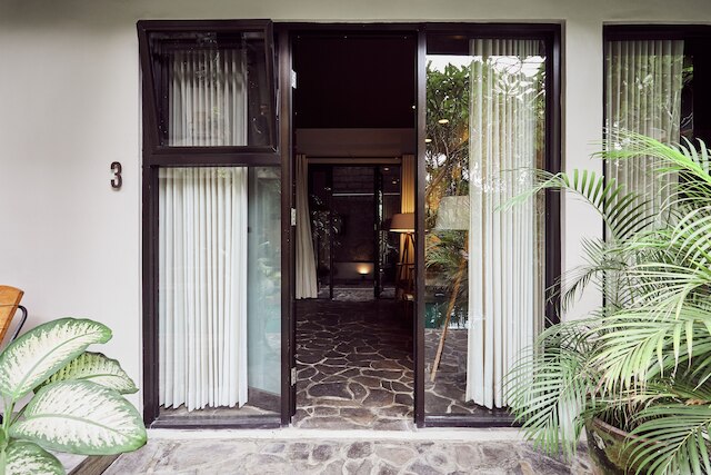 アウトポストペネスタナン