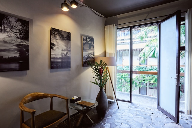 アウトポストペネスタナン