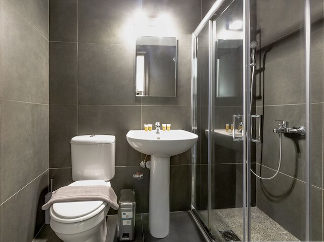 モナスティラキ プレース