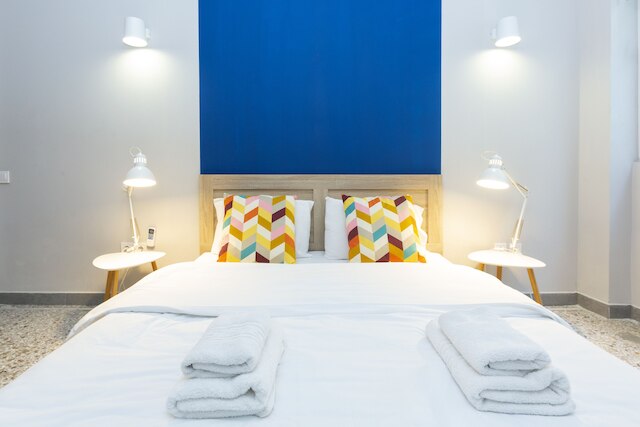 モナスティラキ プレース