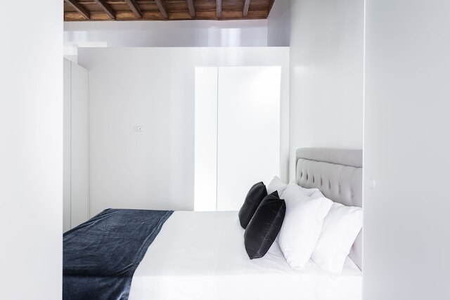 ワールド アパートメンツ - 104 フラッティーナ