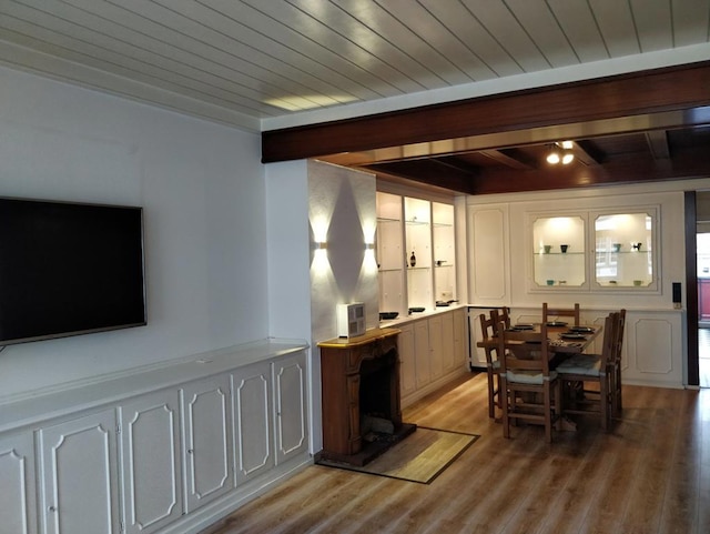 AVI シティ ブルクプラッツ アパートメンツ