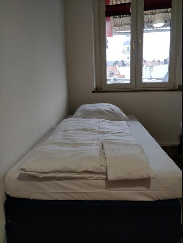 AVI シティ ブルクプラッツ アパートメンツ