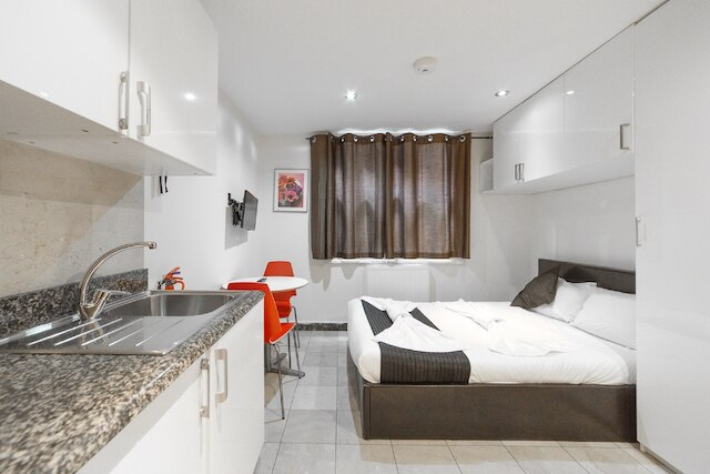 ニュー ケント アパートメンツ