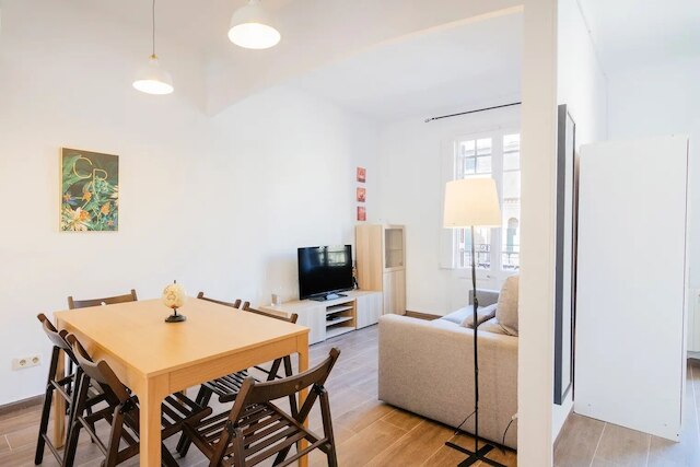 アパルタメント ミラーイ