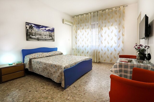 ア カーサ ディ フラ B&B