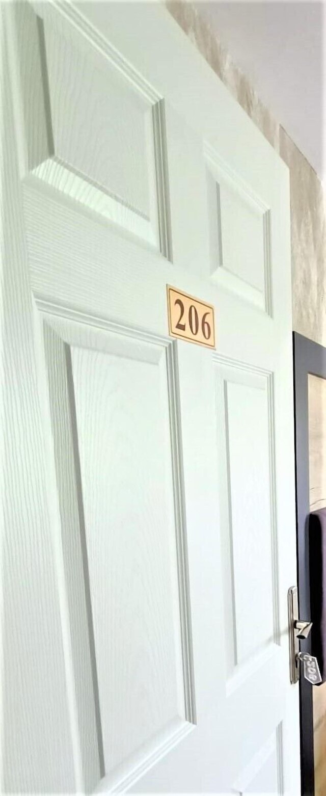 アヴソラー エリト ホテル