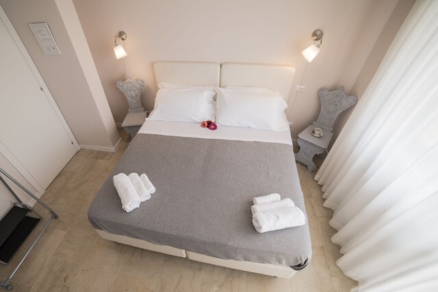 アッティコ 33 B&B