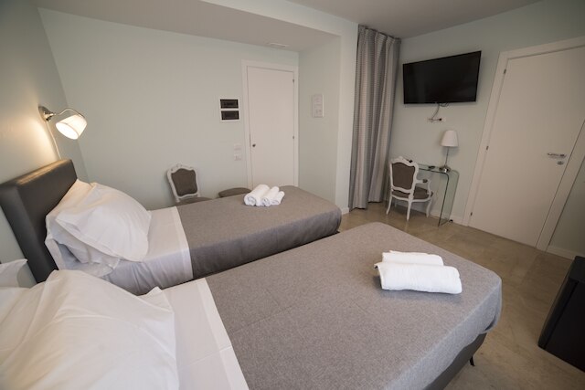 アッティコ 33 B&B