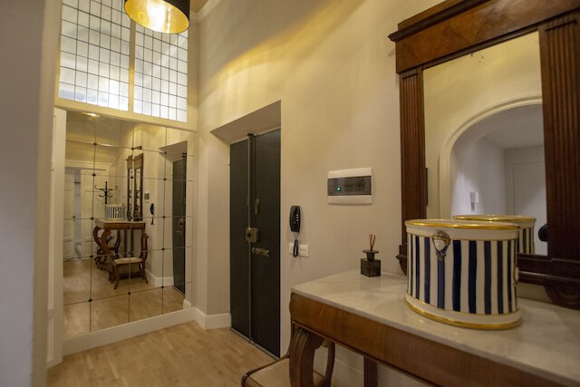 フローラ ヒストリカル ラグジュアリー ハウス