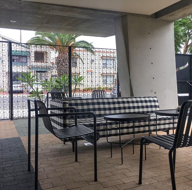 アブポパ ヒルクレスト