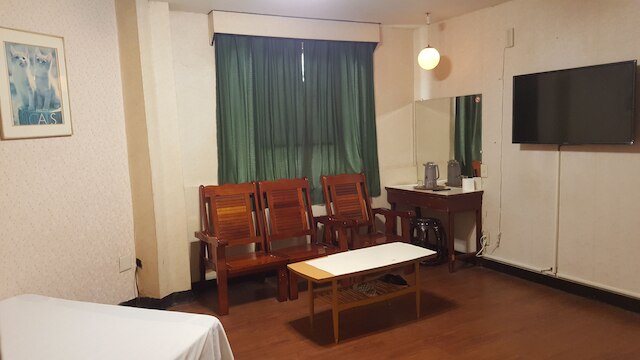 タ リ ウー ホテル