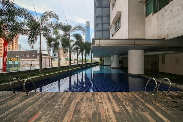 OYO ホーム 580 ラグジュアリー 2 ベッドルーム タラゴン プテリ