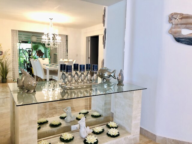 ラブリー ラグジュアリー ホーム ニア ザ ビーチ 10 PPL